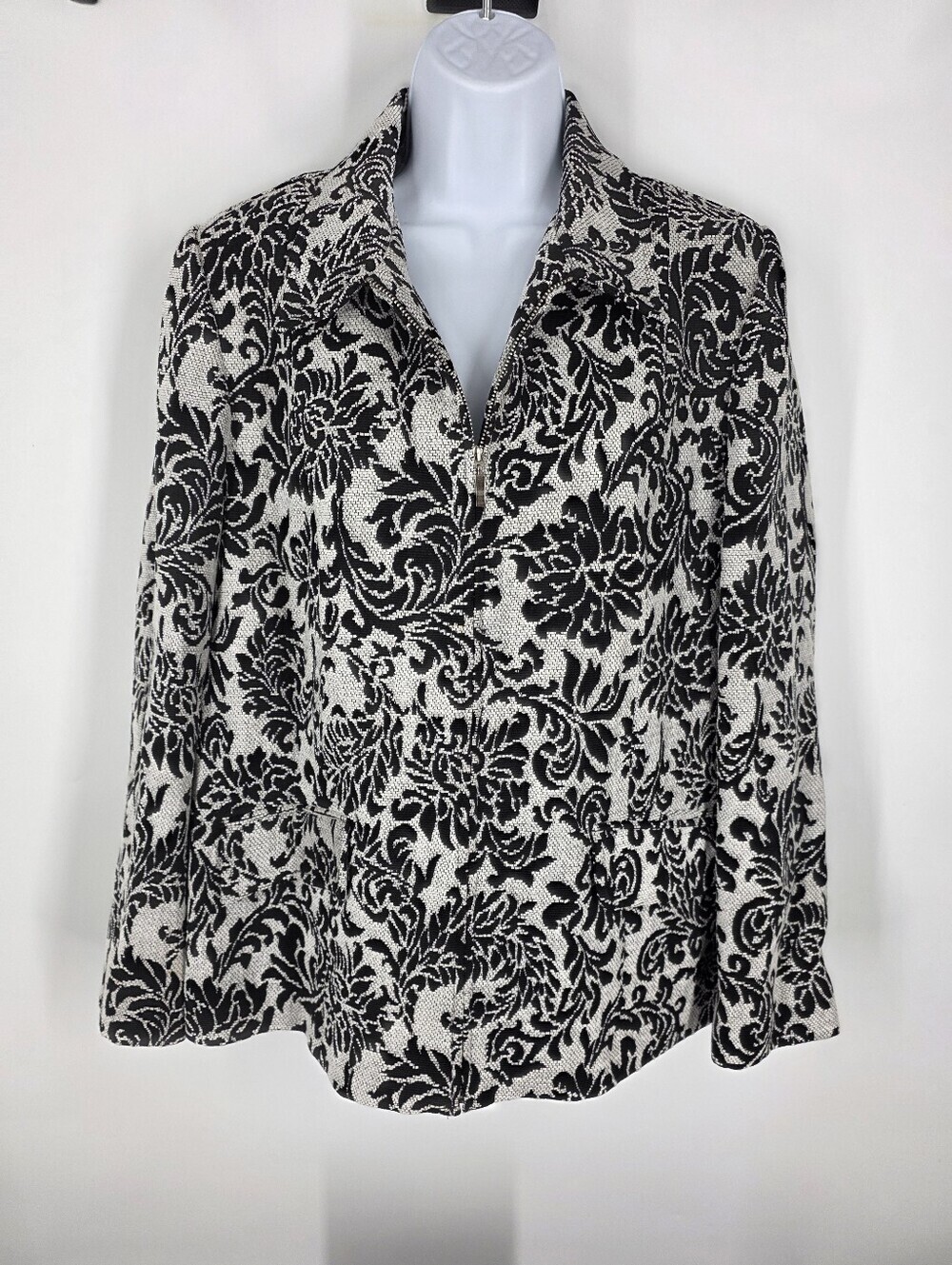 Alfred Dunner Black and White Floral Jacquard Blazer Women Size 10